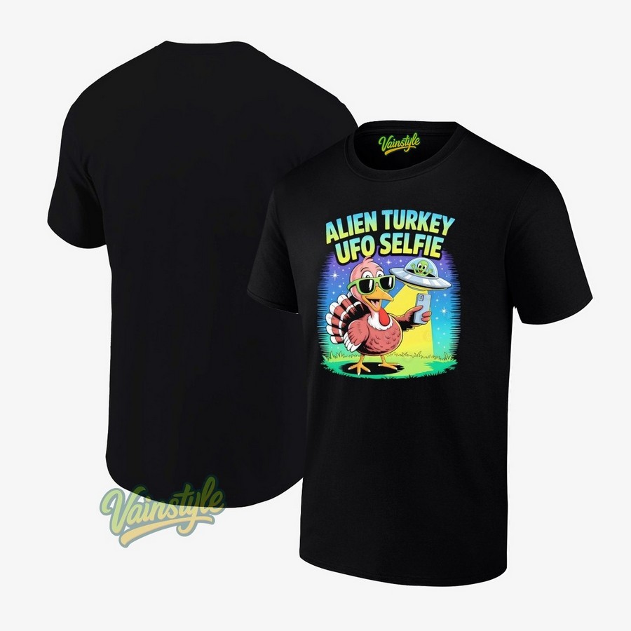 Alien Turkey Ufo Selfie T-Shirt