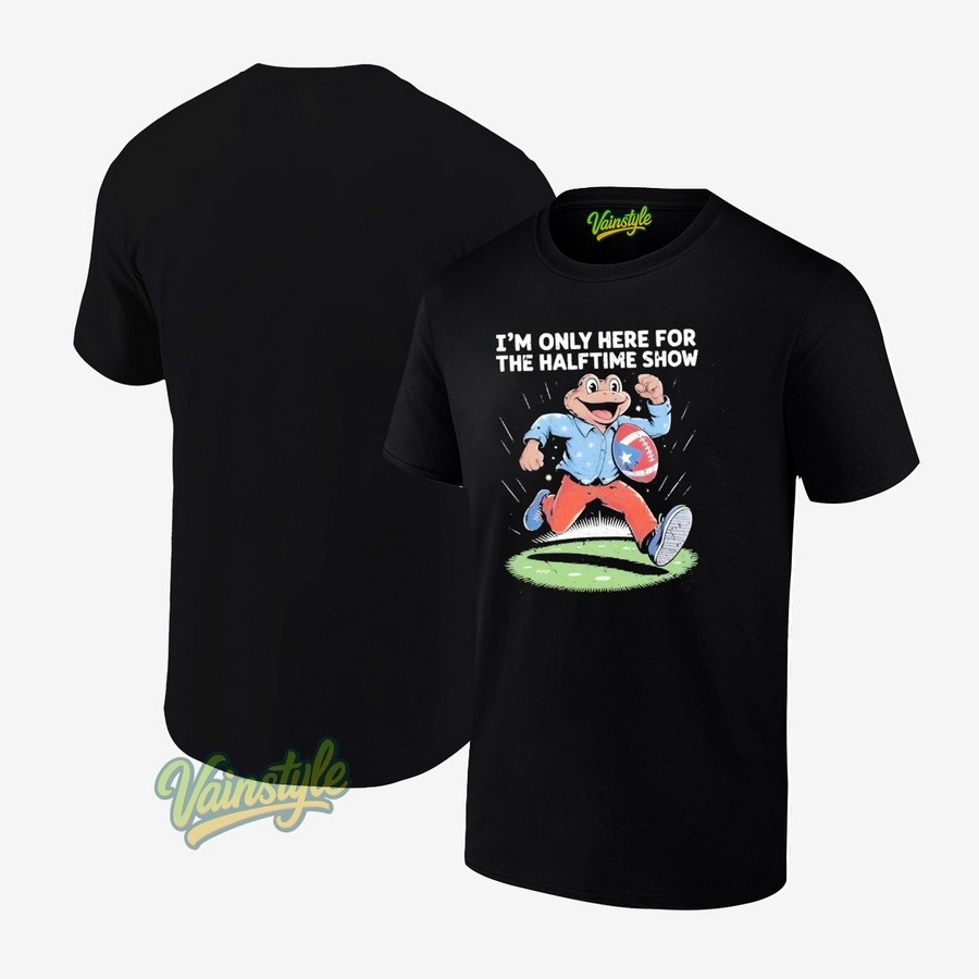 I'm Only Here For The Halftime Show Frog Football T-Shirt I'm Only Here For The Halftime Show Frog Football T-Shirt